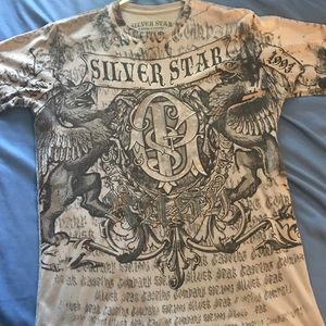 Men’s medium Silver Star fight shirt